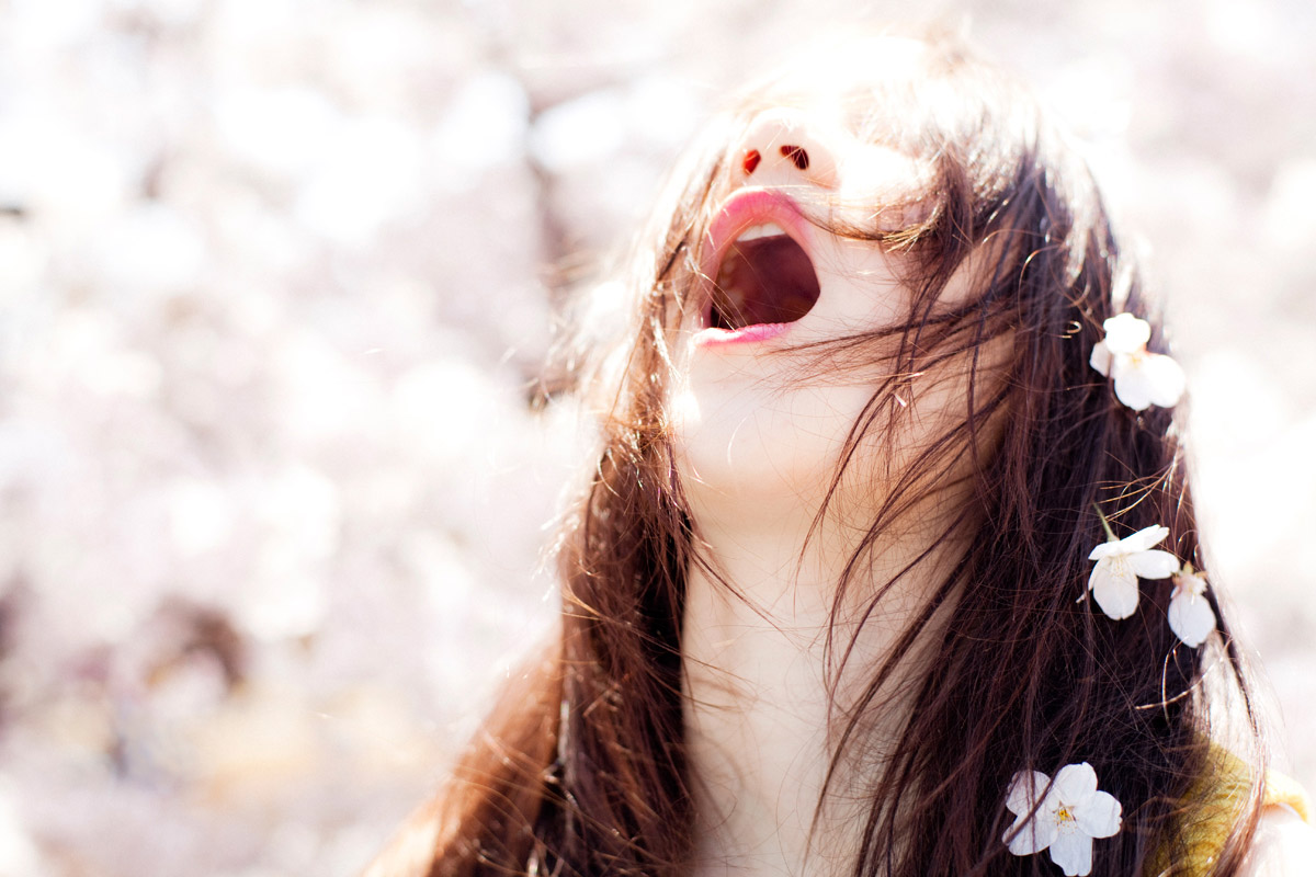 lovely hickey / Mona Matsuoka